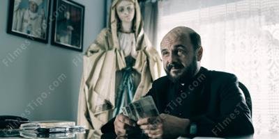 filmes sobre padre corrupto